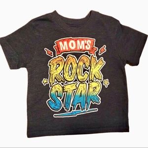 “Mom’s Rockstar” Graphic Tee